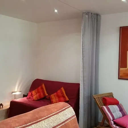 Oda ve Kahvaltı Chambre Avec Jardin Pierre Curie